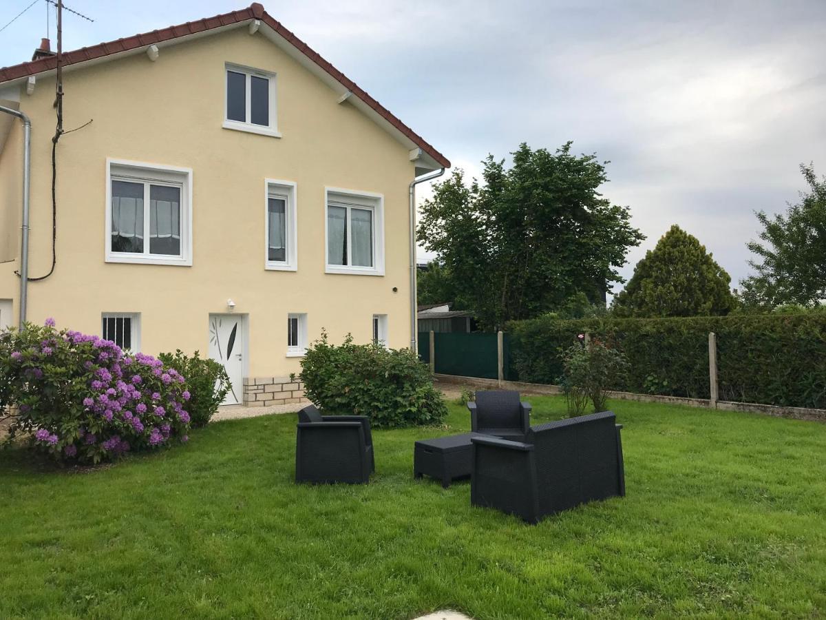 Gîte Parislande proche de Disneyland réservé exclusivement aux familles avec enfants Saint-Germain-sur-Morin Extérieur photo